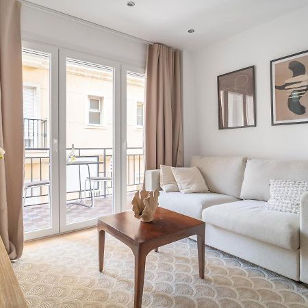 Sanders San Patricio - Dreamy Two-Bedroom Apartment Downtown มาลากา ภายนอก รูปภาพ