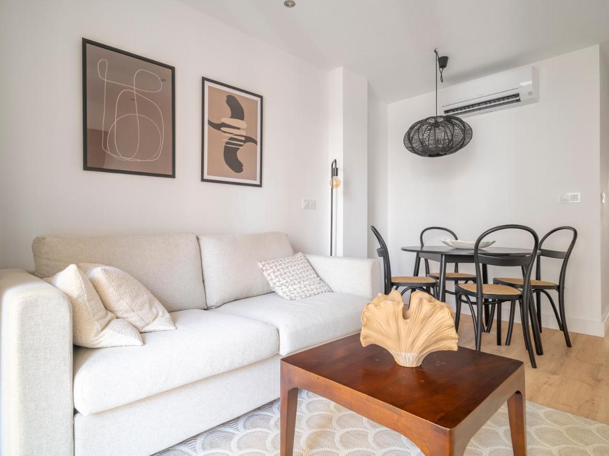 Sanders San Patricio - Dreamy Two-Bedroom Apartment Downtown มาลากา ภายนอก รูปภาพ