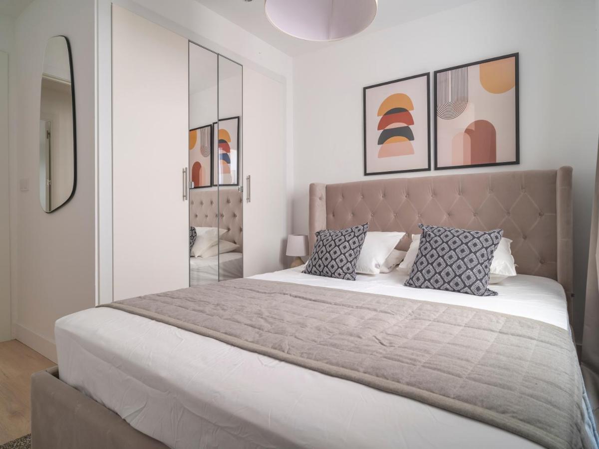 Sanders San Patricio - Dreamy Two-Bedroom Apartment Downtown มาลากา ภายนอก รูปภาพ