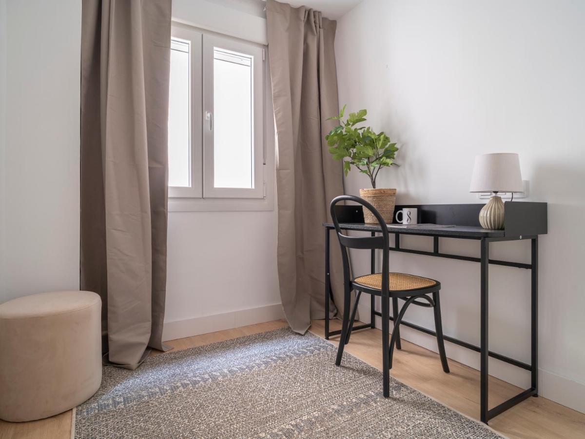 Sanders San Patricio - Dreamy Two-Bedroom Apartment Downtown มาลากา ภายนอก รูปภาพ